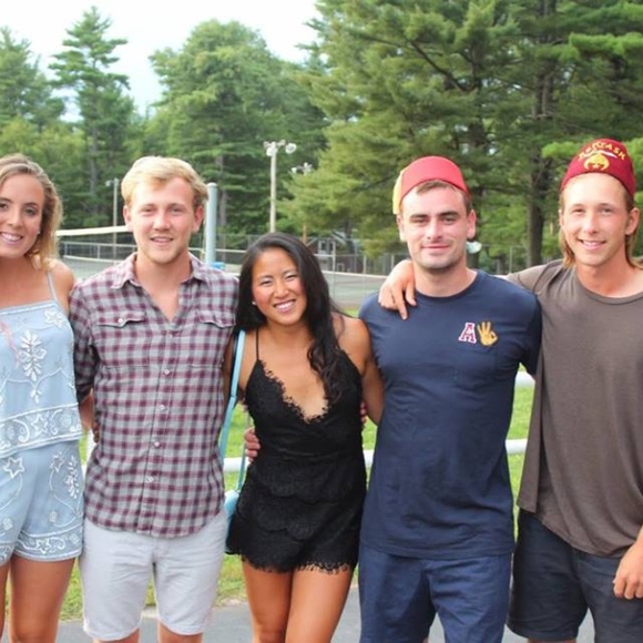 Meet your Posher, Emily! - Picture 6 of 8